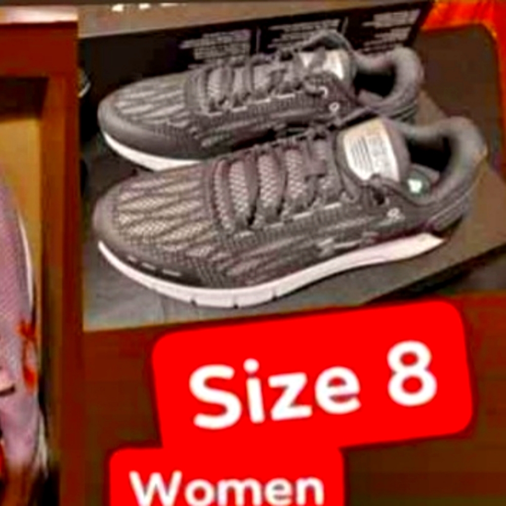 Women shoes size 8